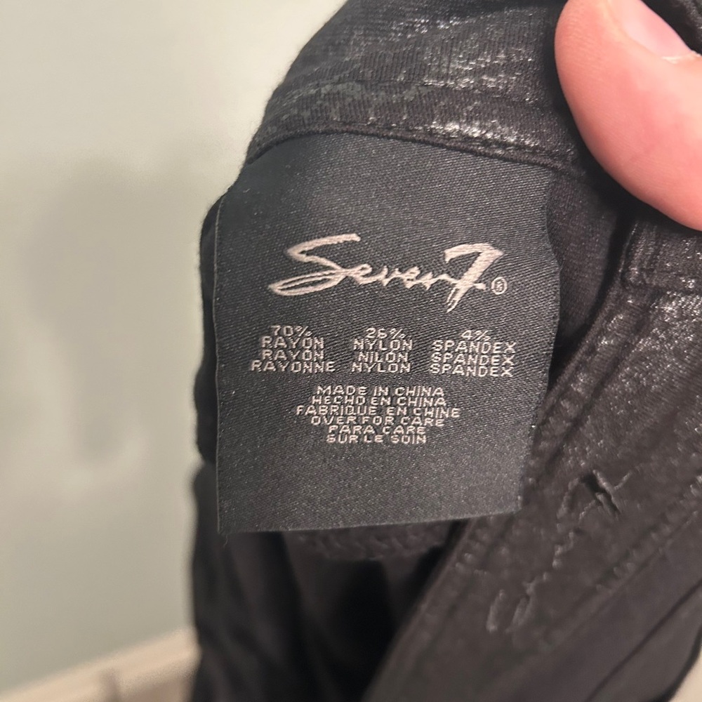 SEVEN Brand Velvety Light Weight Ankle/Capri Jeans/Pants - Picture 3 of 3